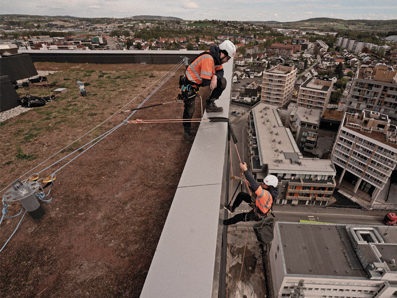 anwendung-seilsystem-auf-starrer-stütze-für-seilzugangstechnik-patrol-solid