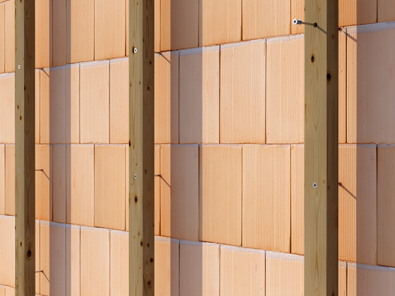 anwendung-abstandsschraube-holz-mauerwerk-drt