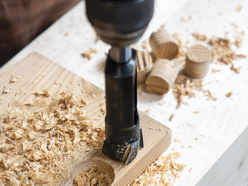 anwendung-scheibenschneider-zum-herstellen-von-abdeckzapfen-tapcut